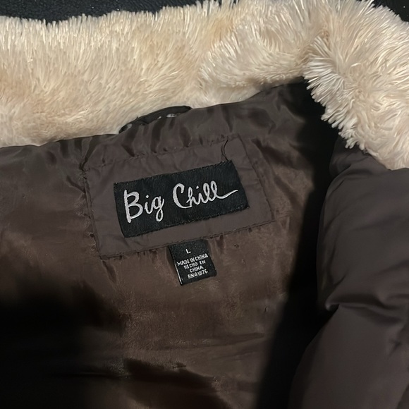 Set of Off-white and brown Vests - Picture 2 of 4